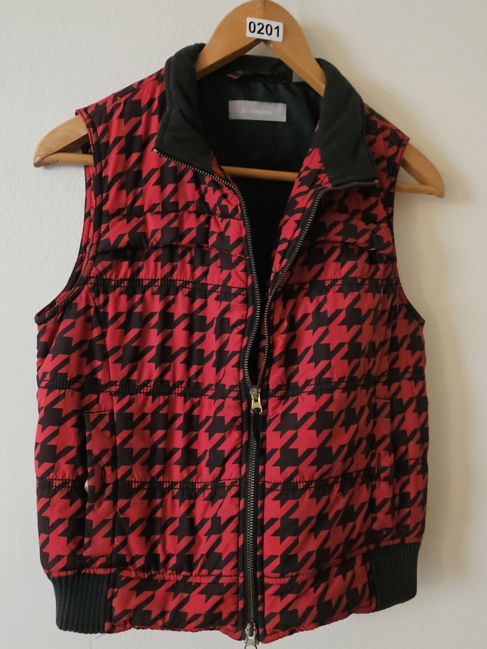 Liz Claiborne Red and Black Houndstooth Quilted Vest 201